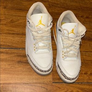 Jordan Women's Sneakers White and Yellow